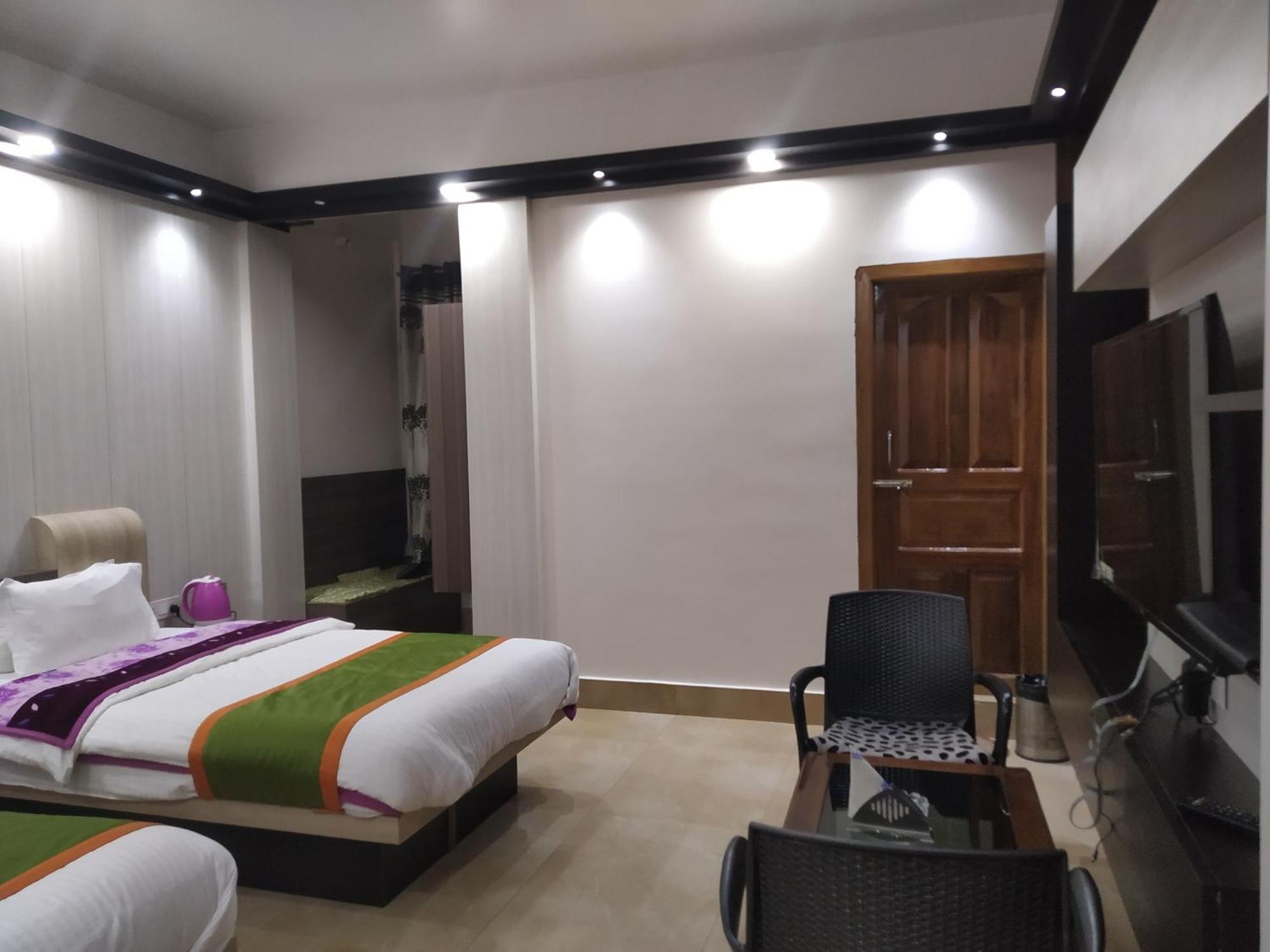 Ziro Palace Inn - A Boutique Hotel Hāpoli Exterior photo