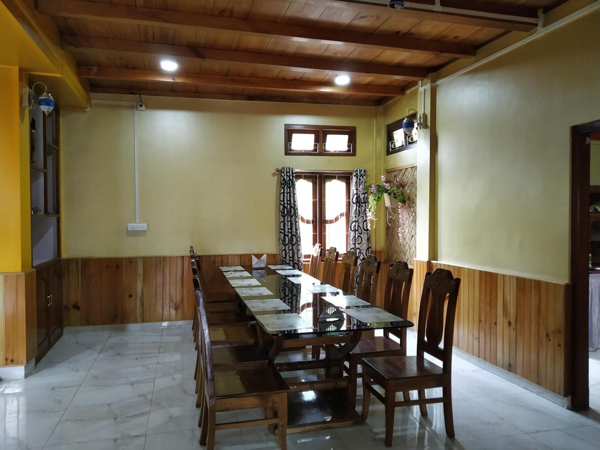 Ziro Palace Inn - A Boutique Hotel Hāpoli Exterior photo