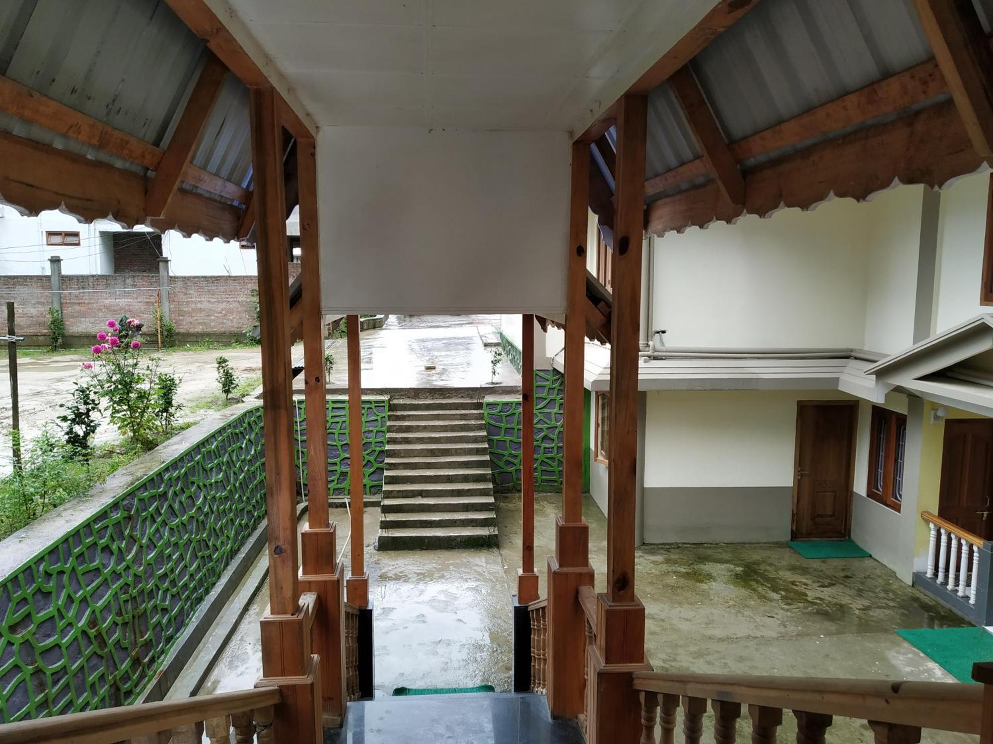 Ziro Palace Inn - A Boutique Hotel Hāpoli Exterior photo
